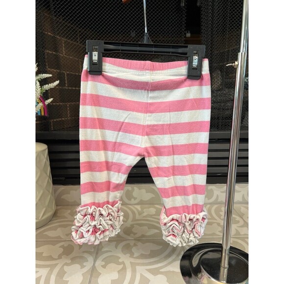 Sew Sassy Capri Ruffle Leggings - Picture 4 of 5